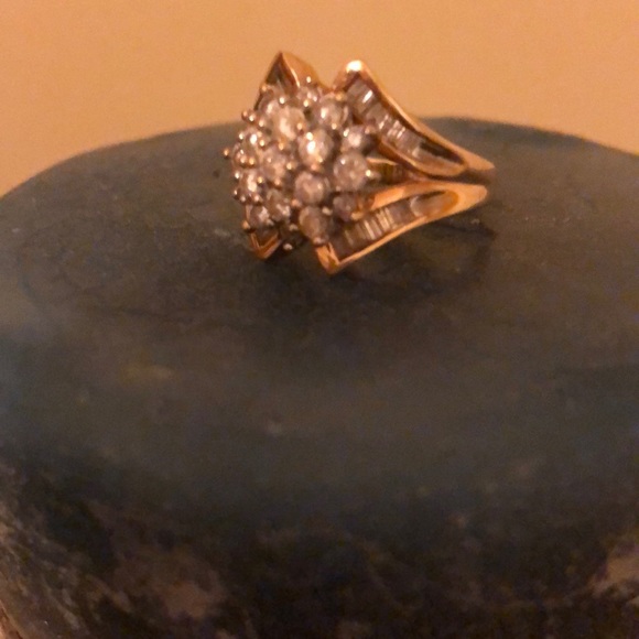 VINTAGE Diamond bow shaped ring.💎💎💍 - Picture 2 of 6